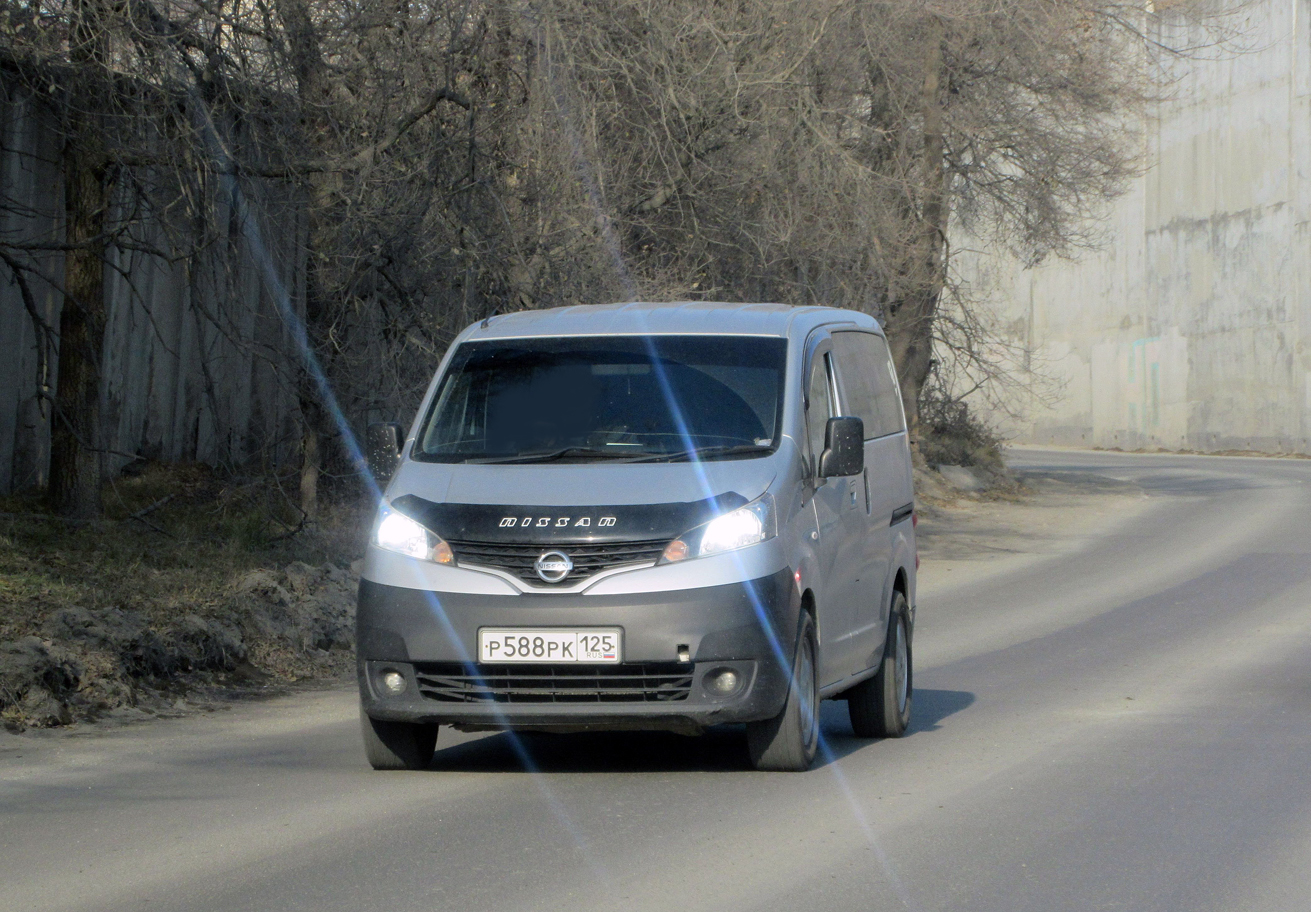 р 588 рк 125, Nissan NV200 1st gen (Vanette, Evalia) Passenger Van (M20), 2009–