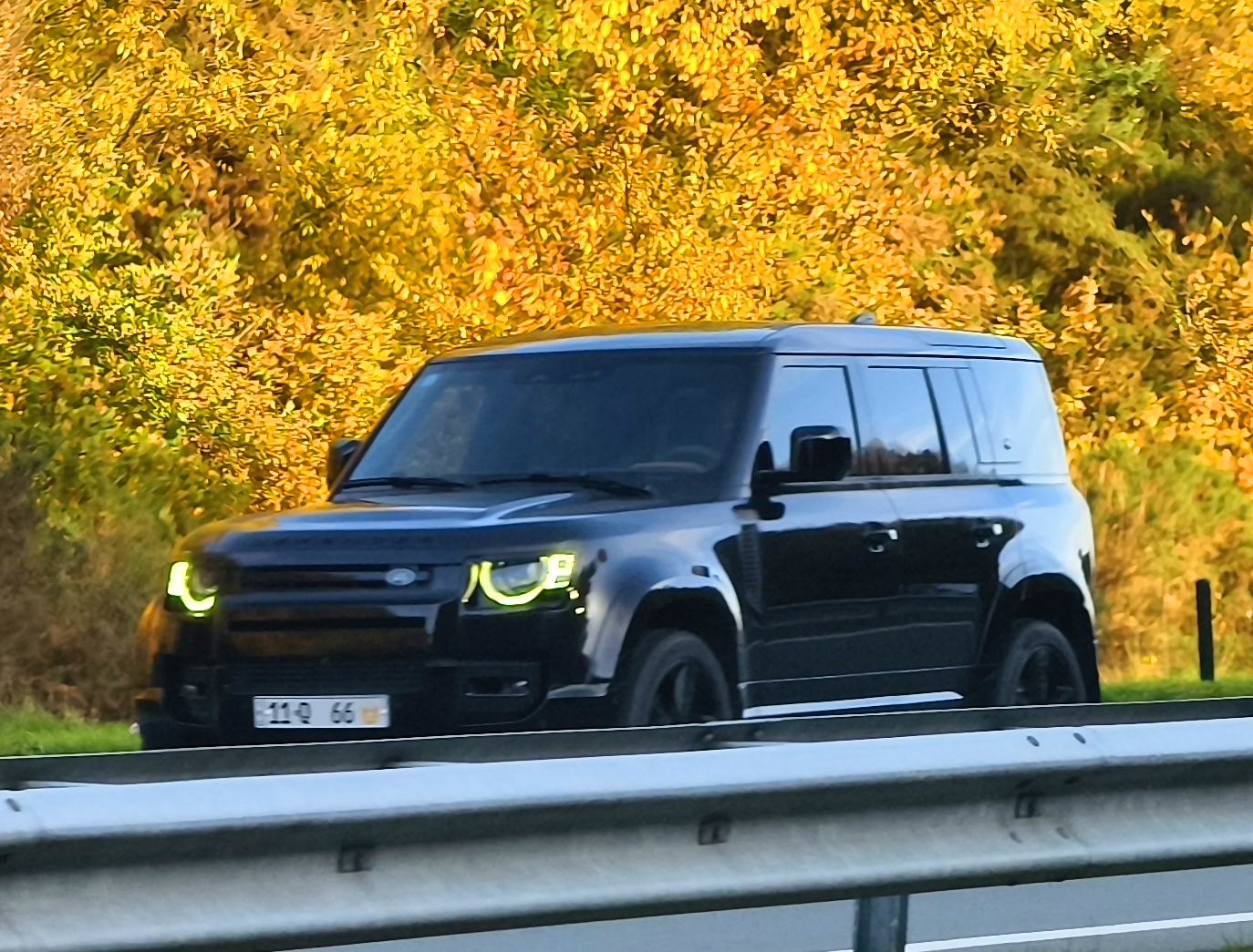 11 Q 66, Land Rover Defender 2nd gen 110