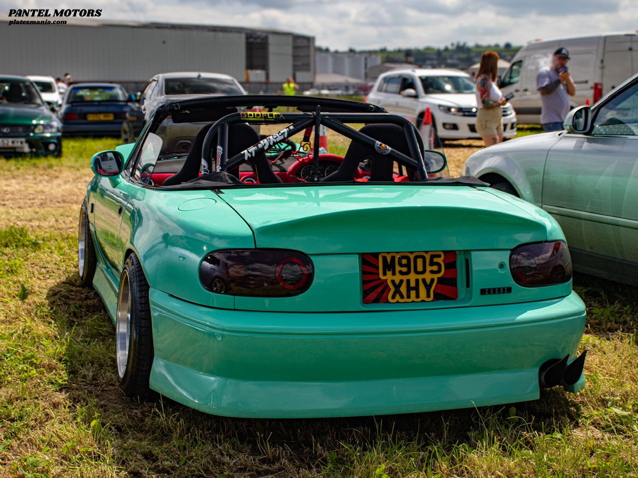 M905XHY, Eunos Roadster 