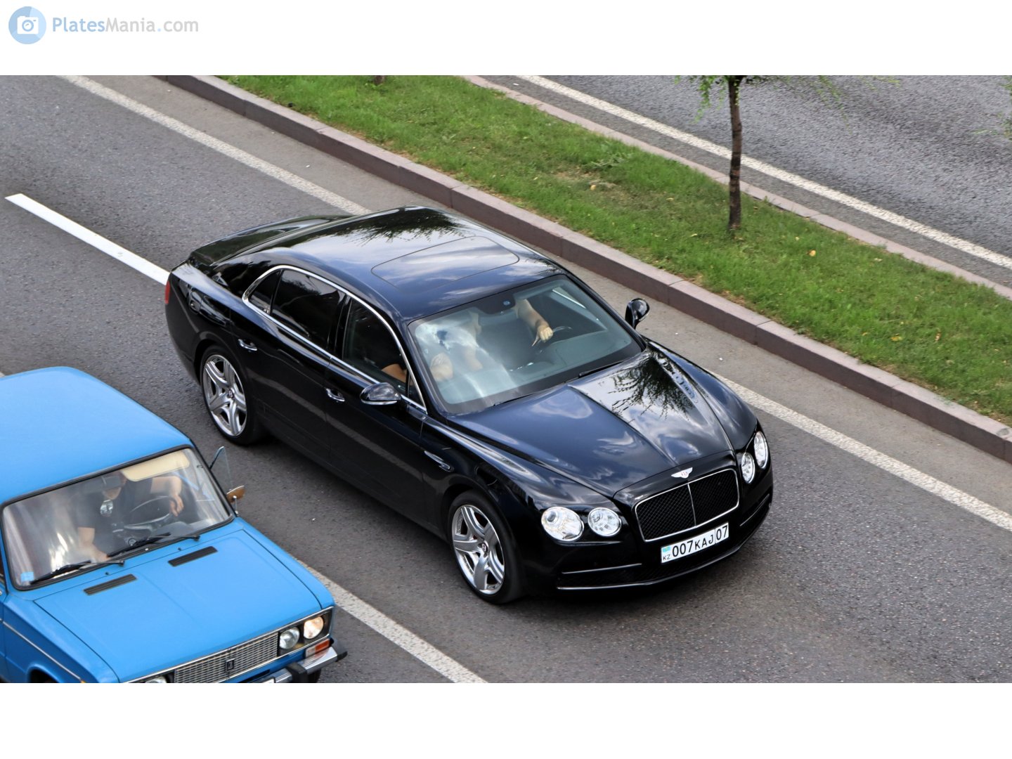 007 KAJ 07, Bentley Flying Spur 2nd gen (D1), 2013–2019