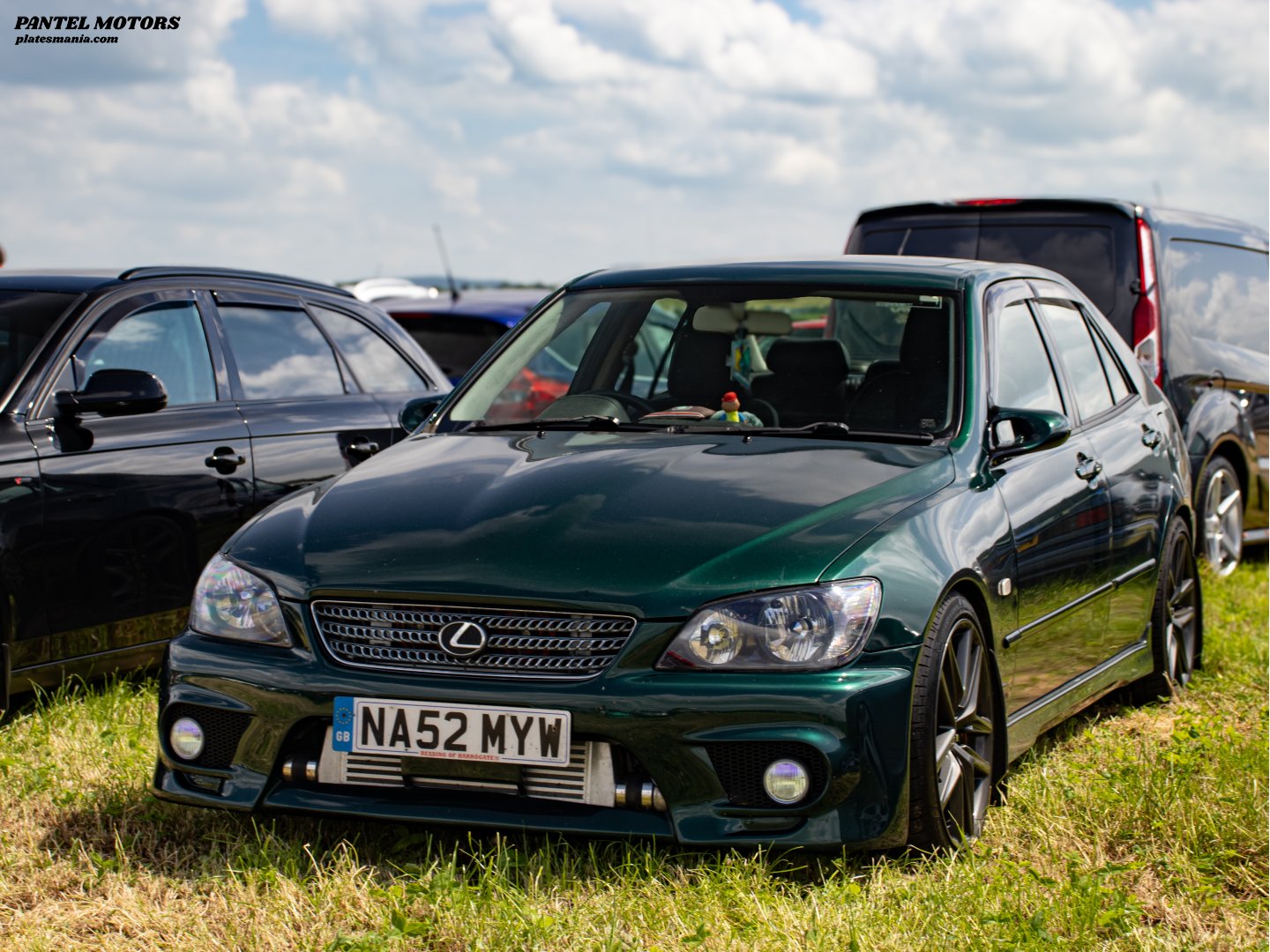 NA52MYW, Lexus IS 1st gen Sedan (XE10), 1999–2005