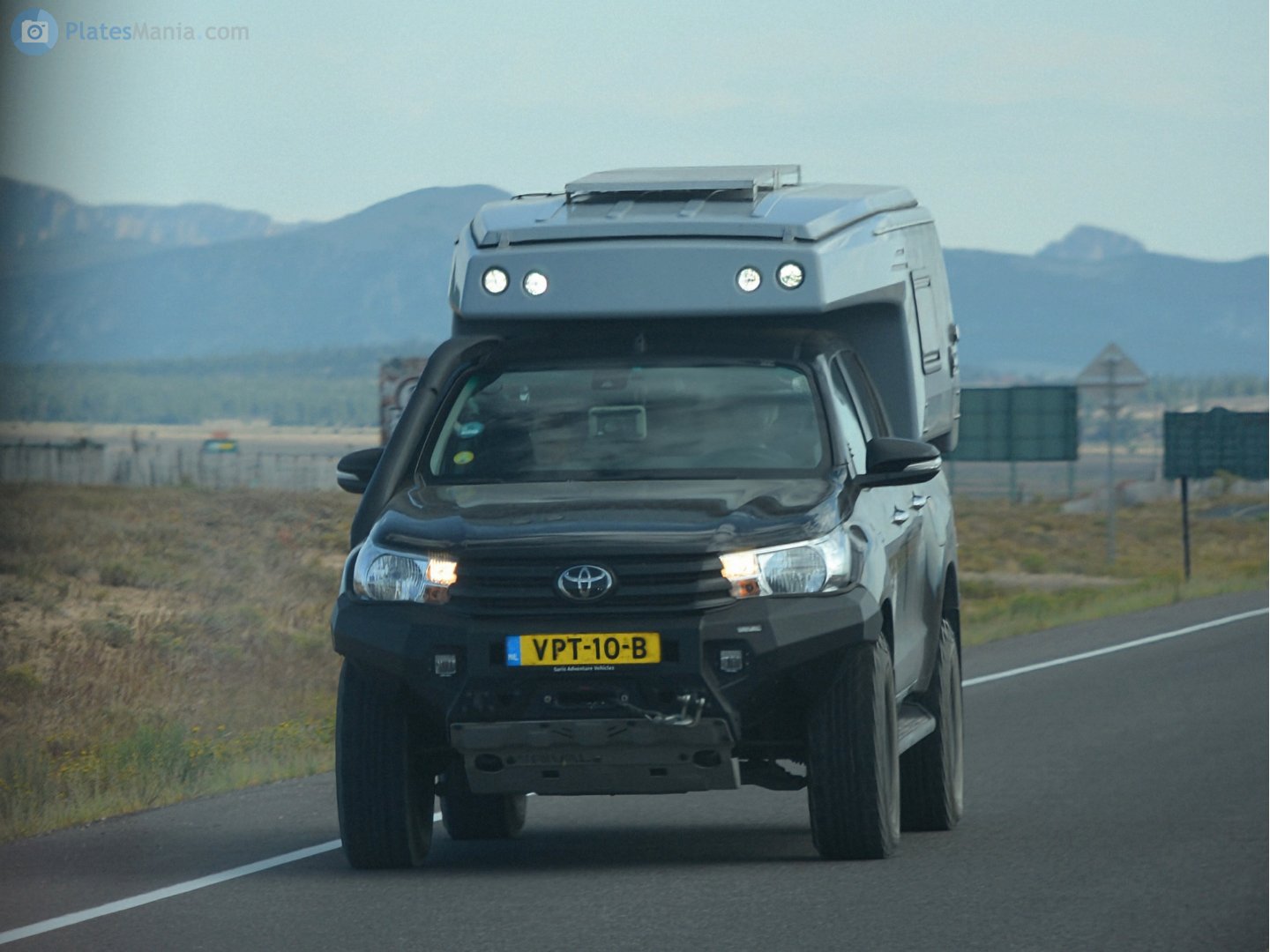 VPT-10-B, Toyota Hilux 8th gen (AN120/AN130), 2015–