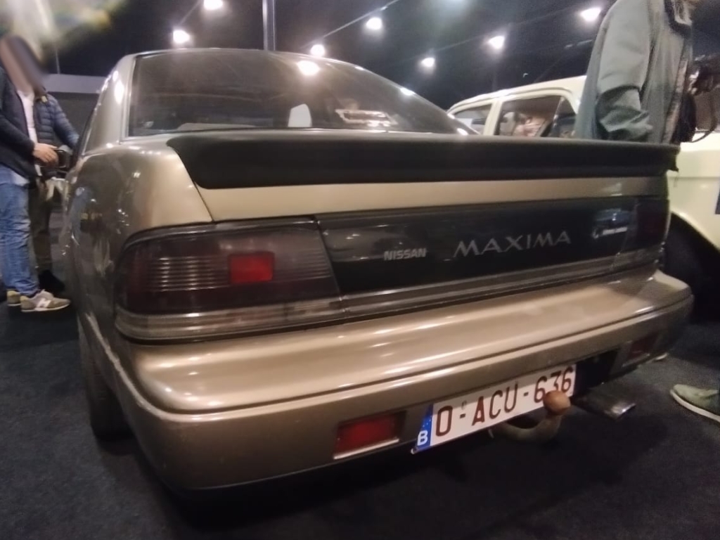 O-ACU-636, Nissan Maxima 2nd gen Sedan (J30), 1988–1994