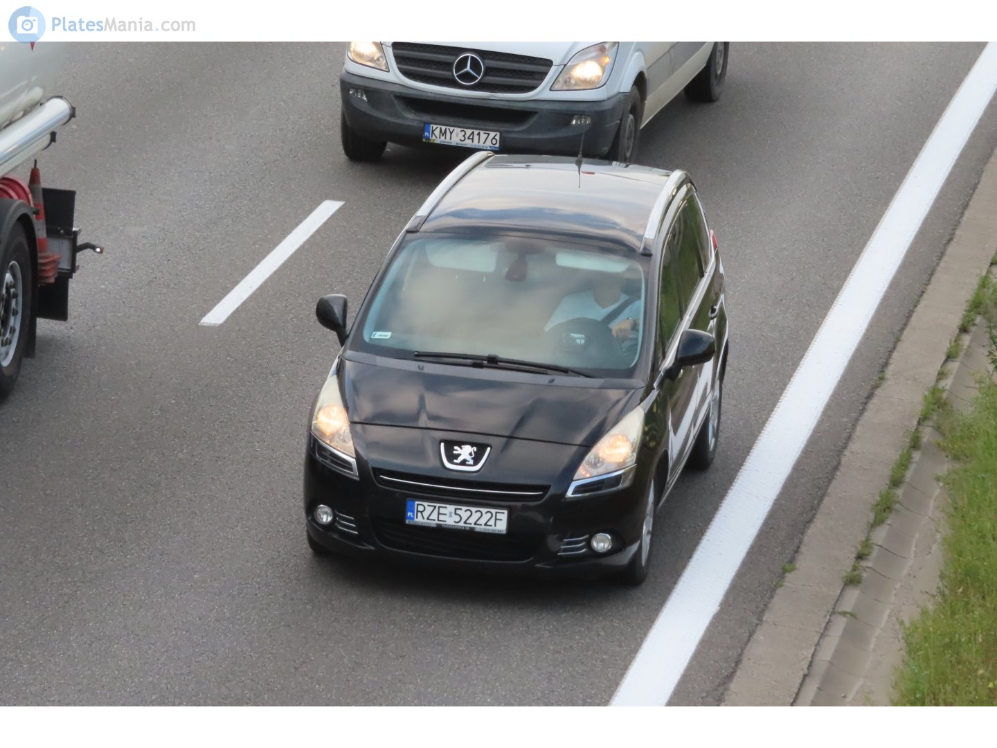 RZE 5222F, Peugeot 5008 