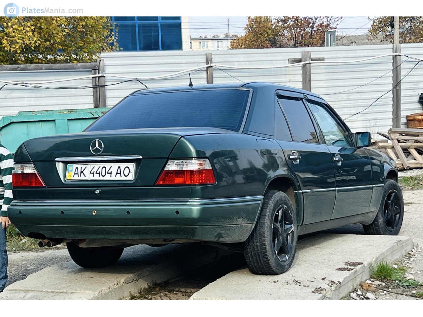 AK 4404 AO, Mercedes-Benz E-Klasse 1st gen Sedan (W124), 1984­–1995