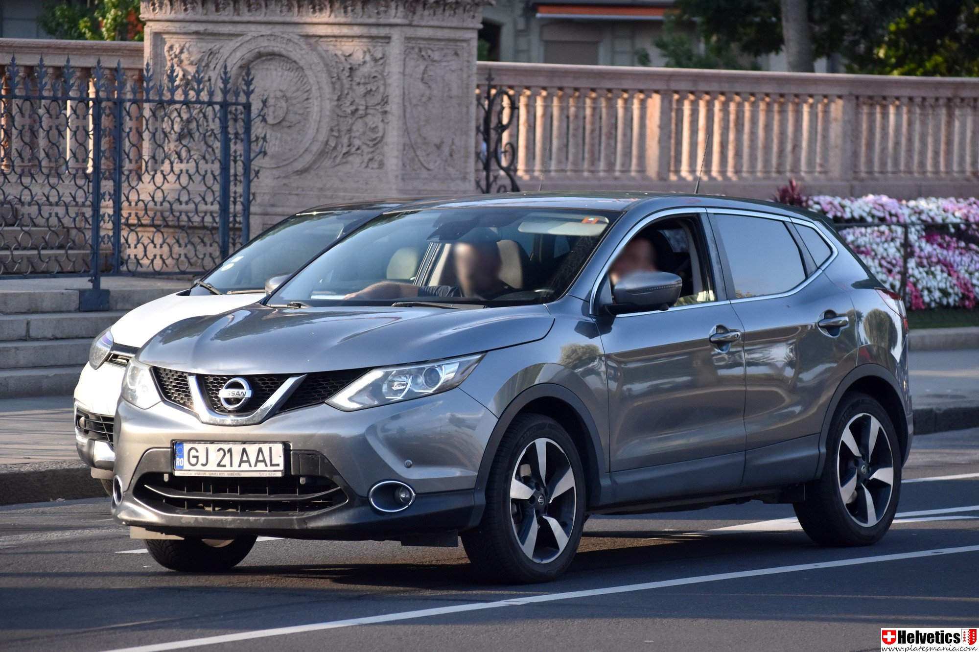 GJ 21 AAL, Nissan Qashqai 2nd gen (J11), 2014–2017 (–2019 for others)