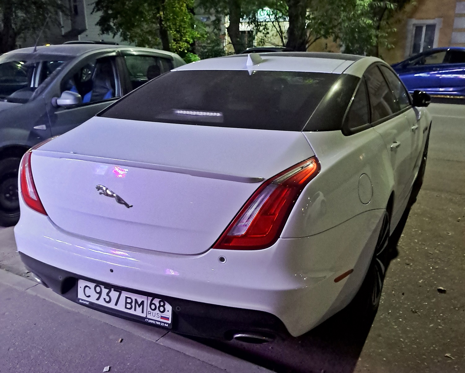 с 937 вм 68, Jaguar XJ 6th gen (X351), 2009–2019
