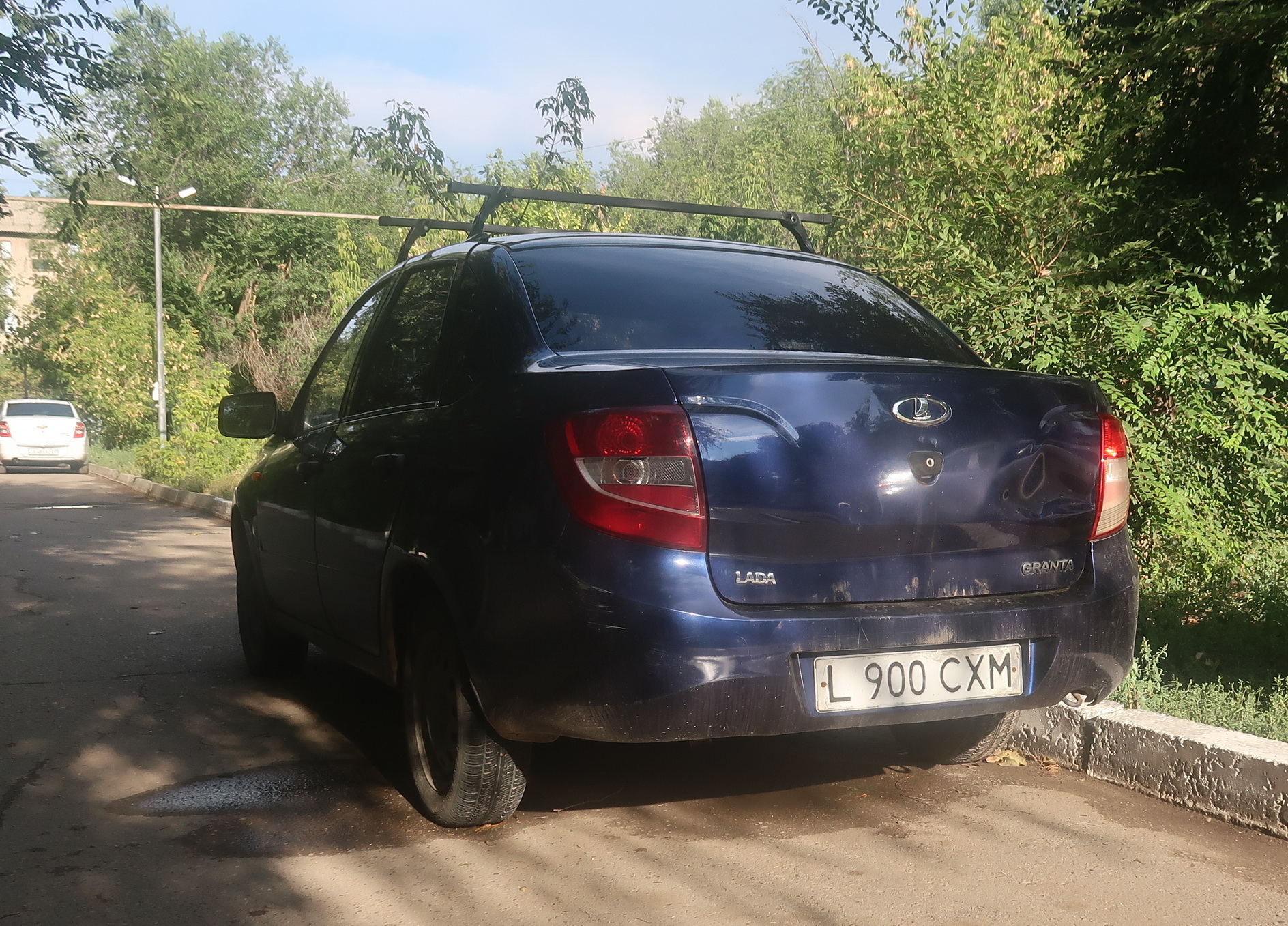 L 900 CXM, Lada (VAZ) 2190 Granta 2190, 2011–2018