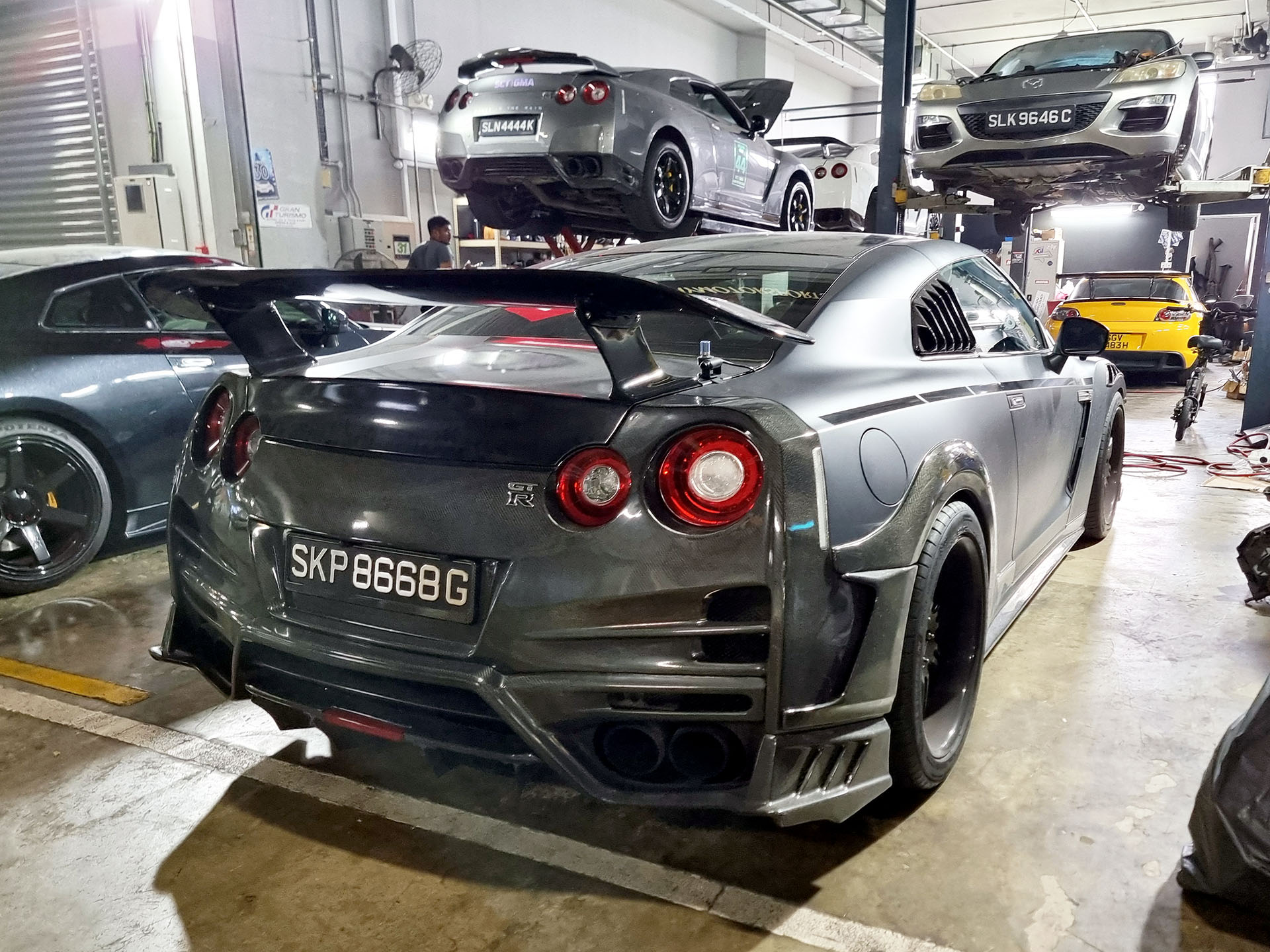 SKP 8668 G, Nissan GT-R 