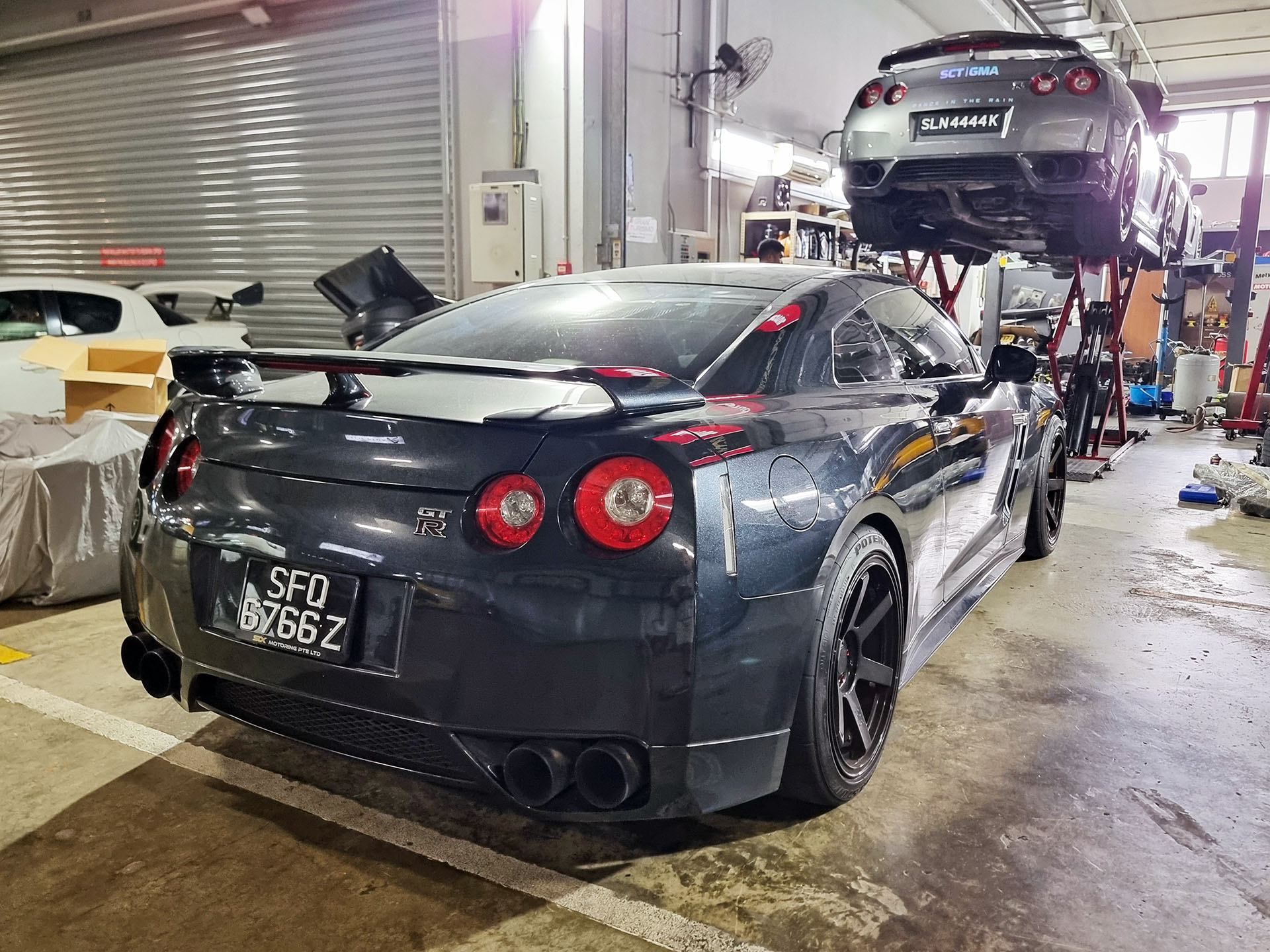 SFQ 6766 Z, Nissan GT-R 