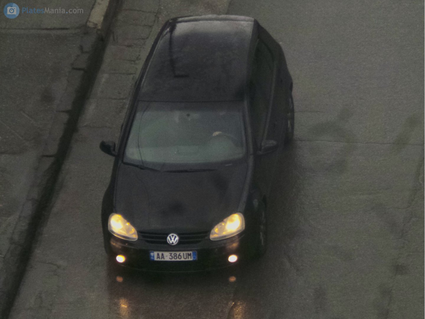 AA 386 UM, Volkswagen Golf 5th gen 5-door Hatch (1K1), 2003–2008