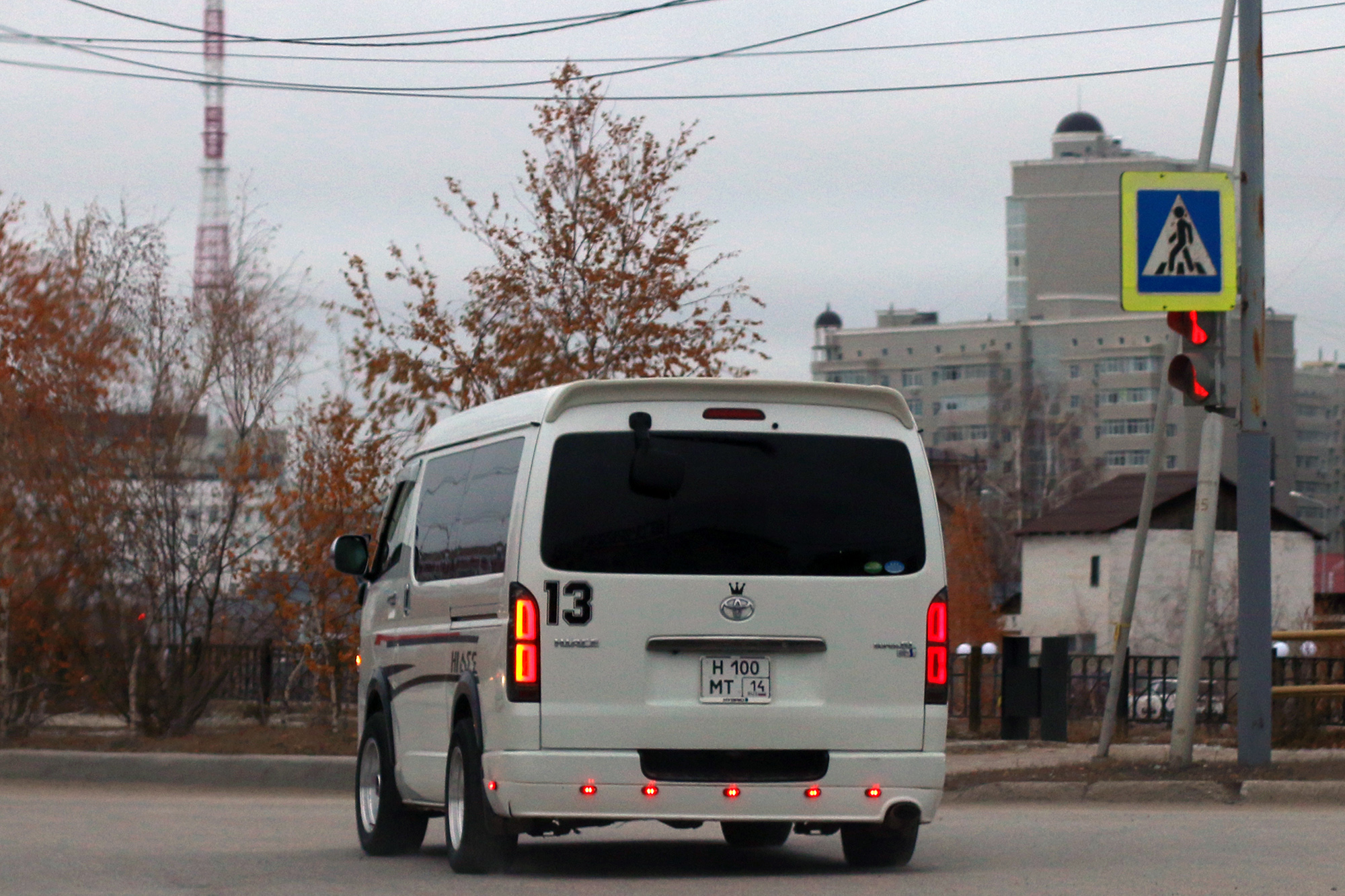 н 100 мт 14, Toyota HiAce 5th gen Van (H200), 2004–