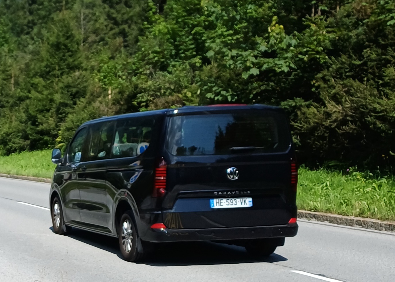 HE-593-VK, Volkswagen Caravelle T7, 2024–