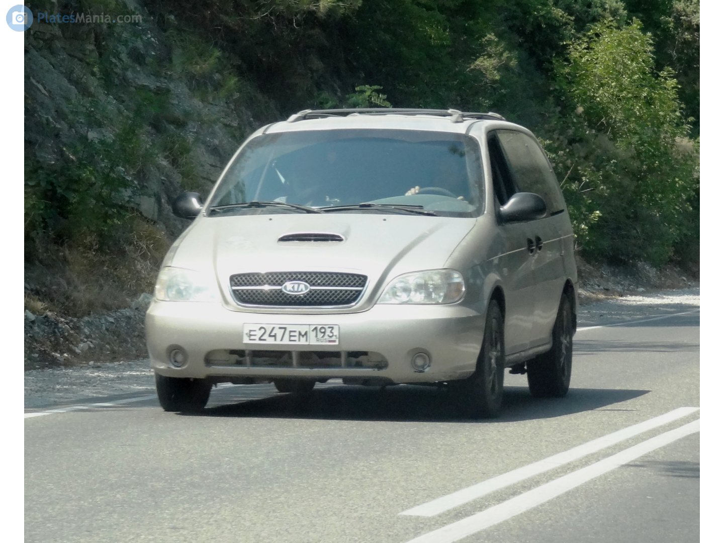 е 247 ем 193, Kia Carnival 1st gen (II) (KV), facelift, 2001–2006