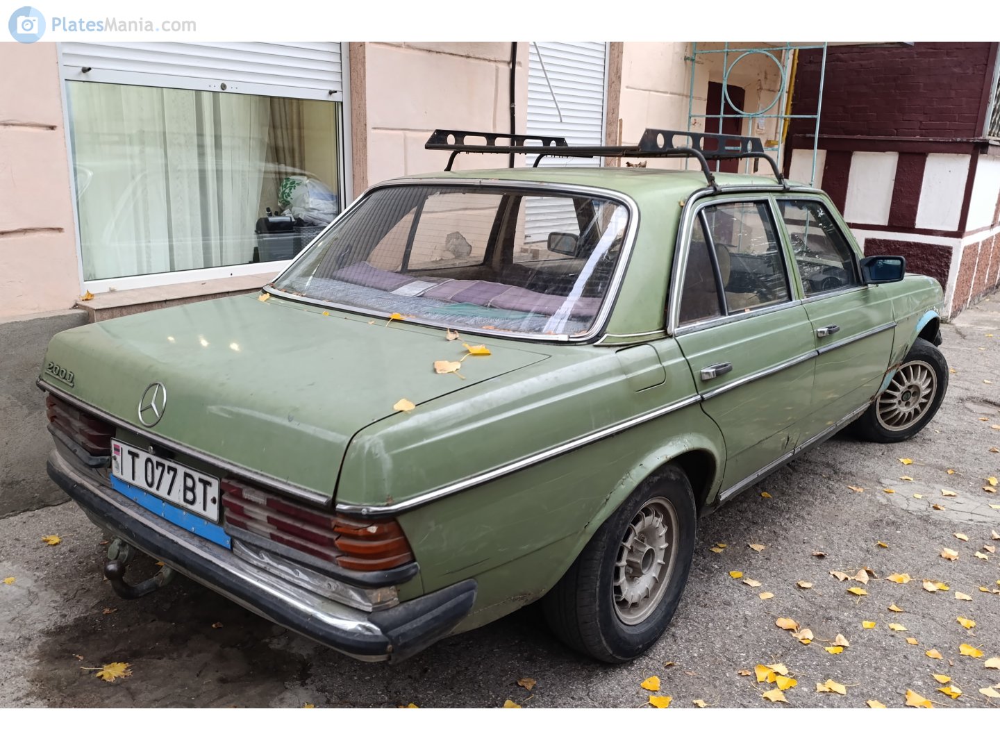 T 077 BT, Mercedes-Benz E-Klasse 200–300 Sedan (W123), 1975­–1986