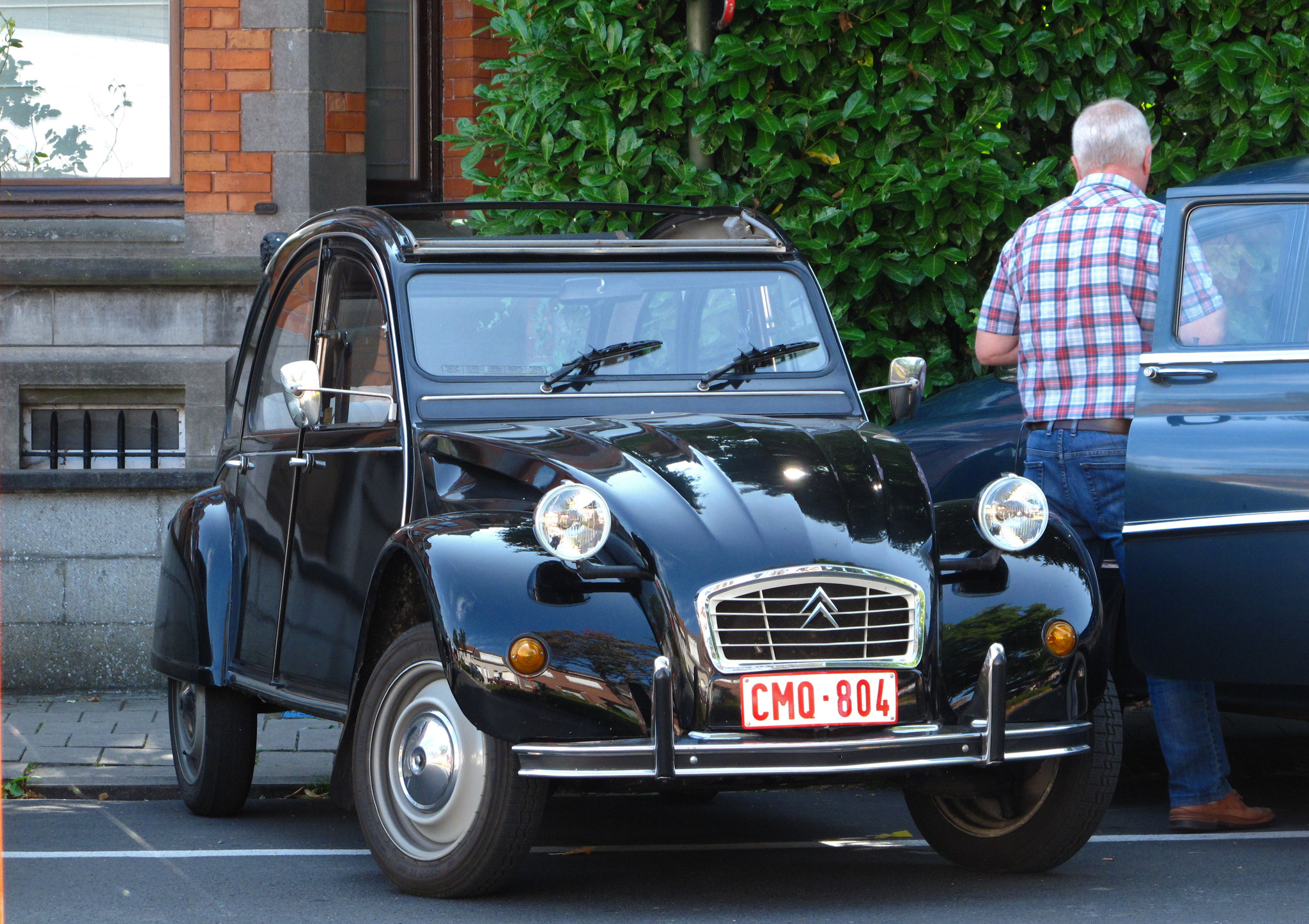 CMQ-804, Citroёn 2CV 1st gen Sedan, 1949–1990