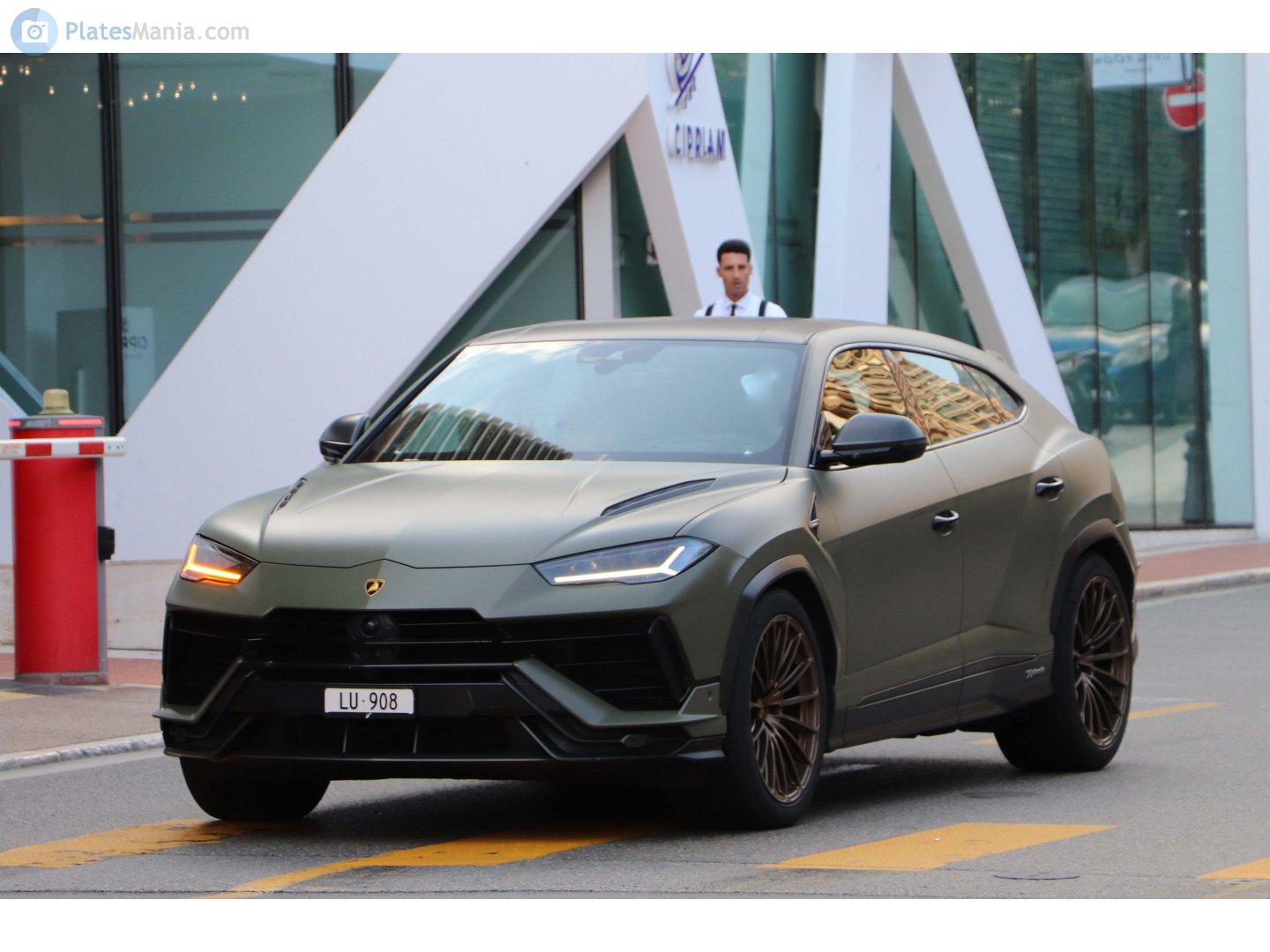 LU 908, Lamborghini Urus 1st gen, 2018–