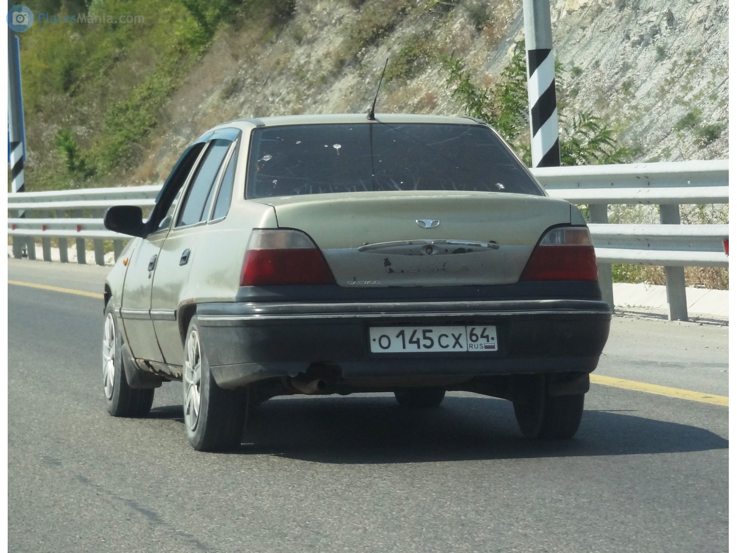 о 145 сх 64, Daewoo Nexia 1st gen Sedan (T-body), 1995–1997 (–2008 for CIS-market)