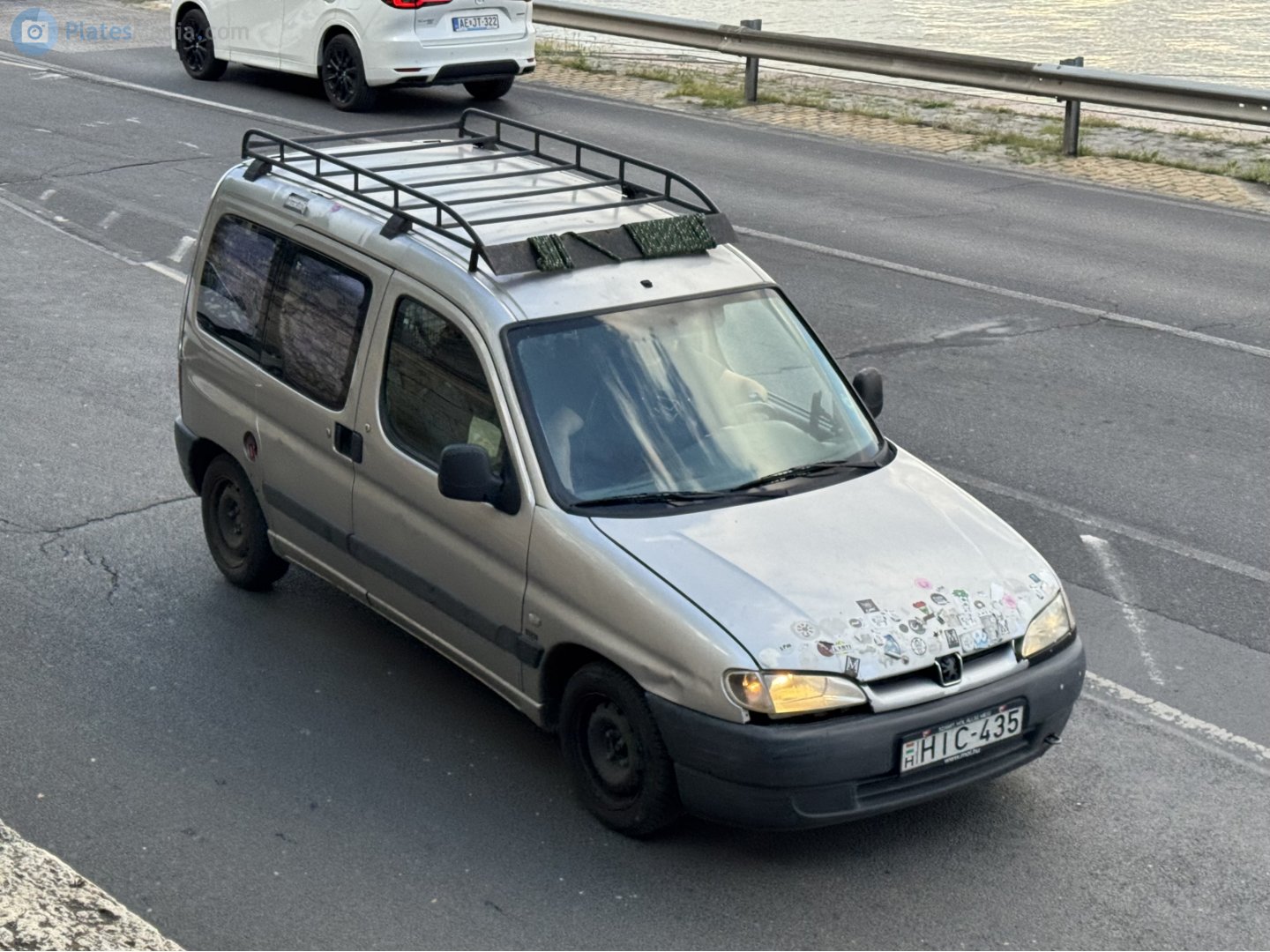 HIC-435, Peugeot Partner 1st gen (M49), 1996–2002