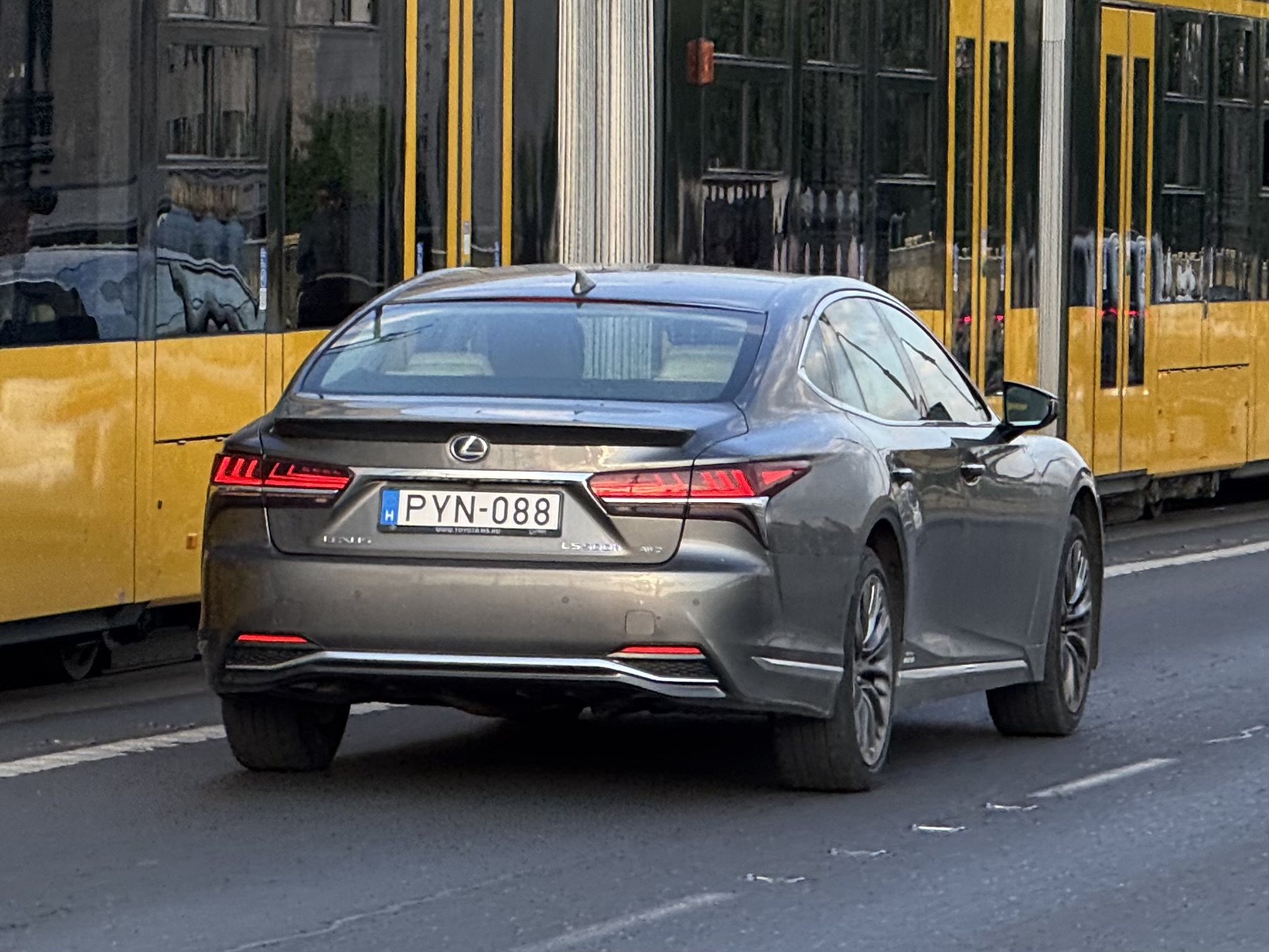 PYN-088, Lexus LS 5th gen (XF50), 2017–