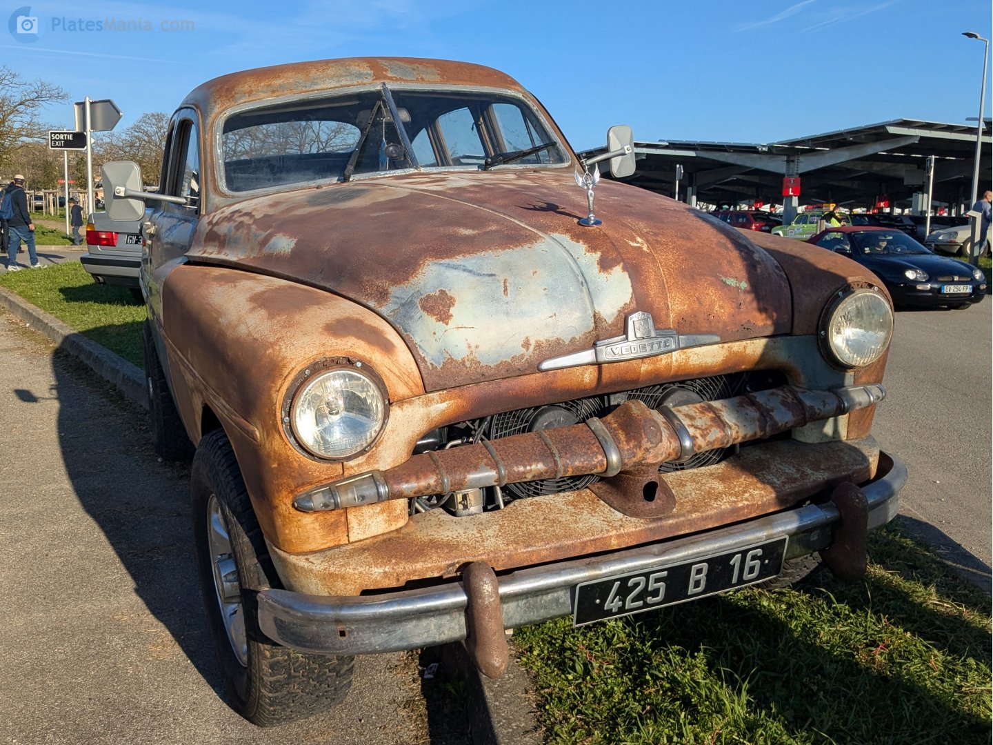 425 B 16, Ford Vedette 