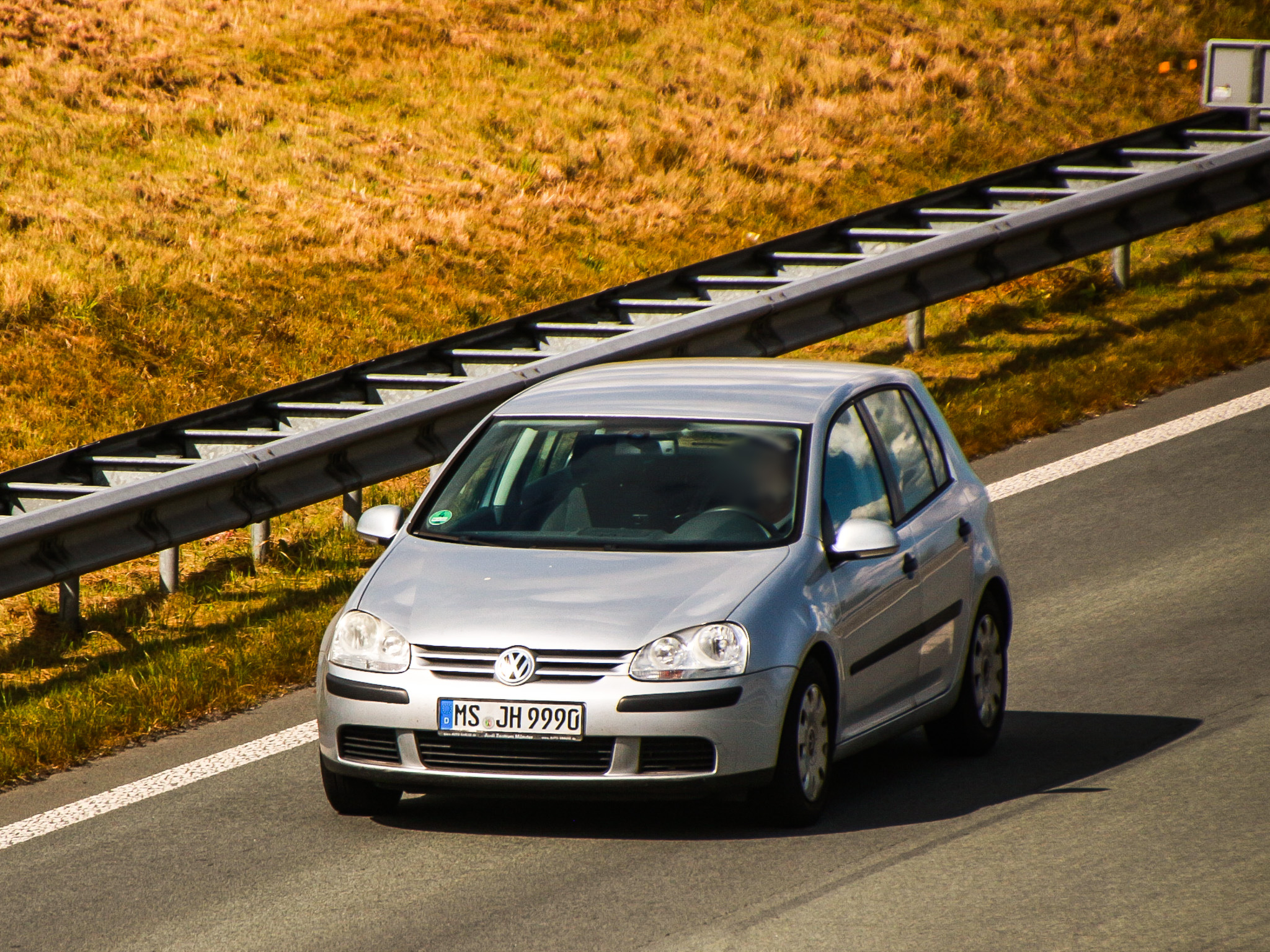 MS JH 9990, Volkswagen Golf 5th gen 5-door Hatch (1K1), 2003–2008
