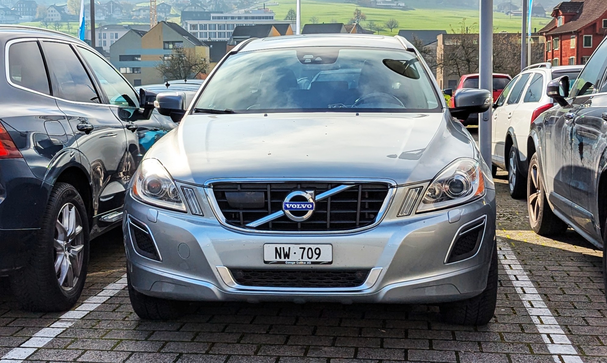 NW 709, Volvo XC60 1st gen (156), 2008–2013