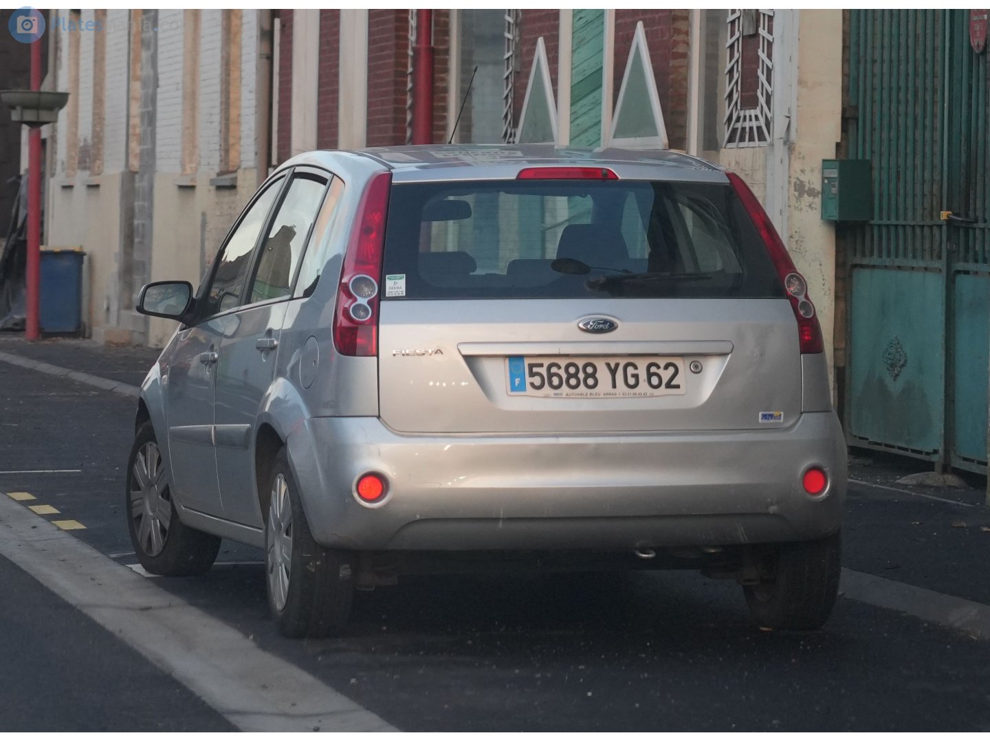 5688 YG 62, Ford Fiesta 5th gen 5-door Hatch (B256), 1st facelift, 2005–2008