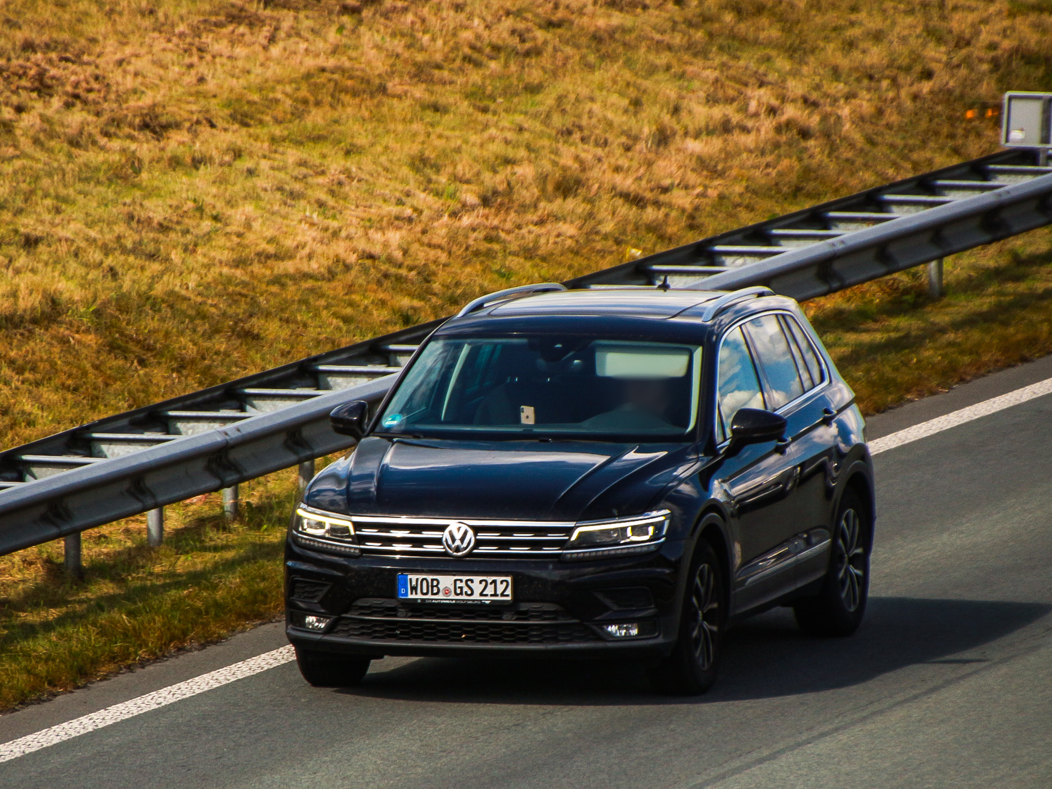 WOB GS 212, Volkswagen Tiguan 2nd gen (AD/AX/Allspace/L), 2016–2021