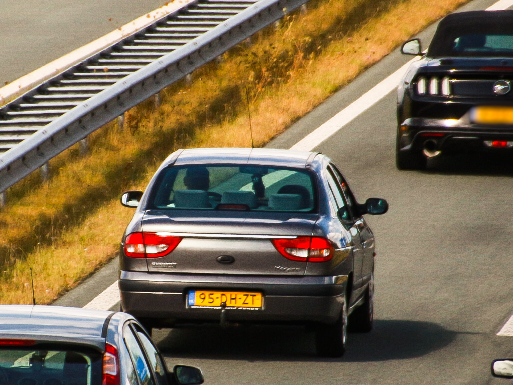 95-DH-ZT, Renault Mégane 1st gen Classic Sedan (L64), facelift, 1999–2003 (–2010 for LATAM-market)