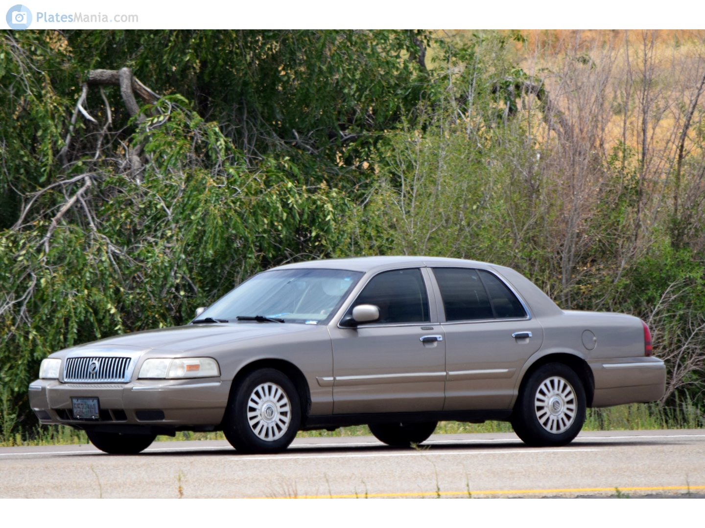 552 NHL, Mercury Grand Marquis 4th gen (EN114), 2002–2011