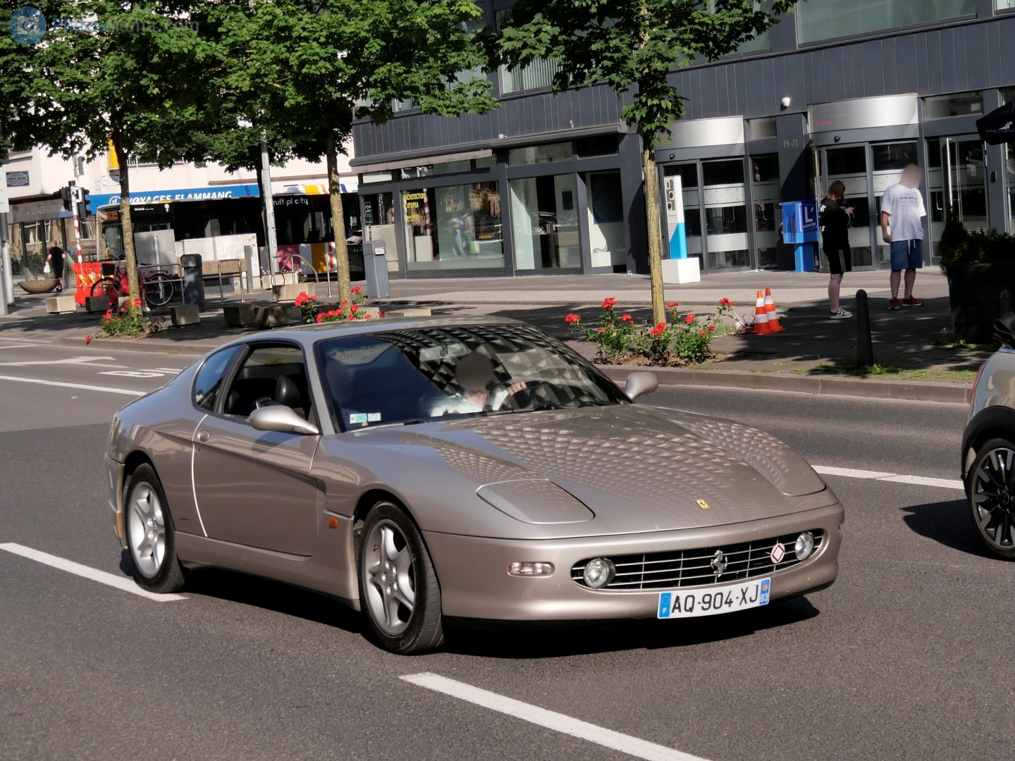 AQ-904-XJ, Ferrari 456 