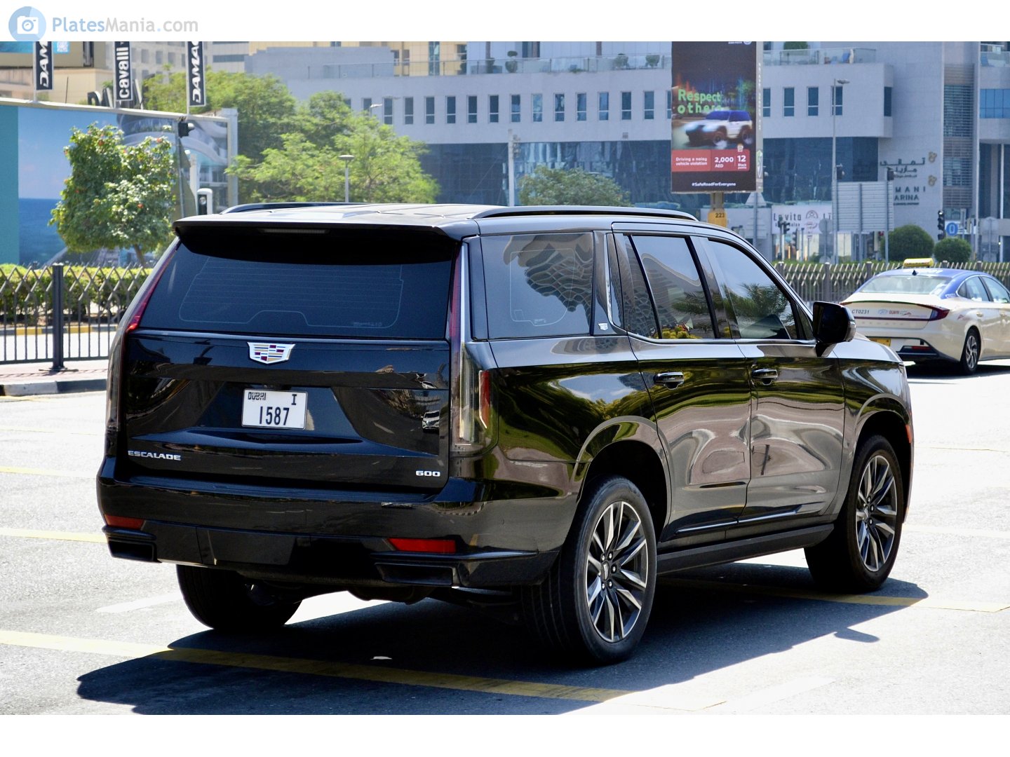 I 1587, Cadillac Escalade 5th gen (GMT1UL), 2020–2024