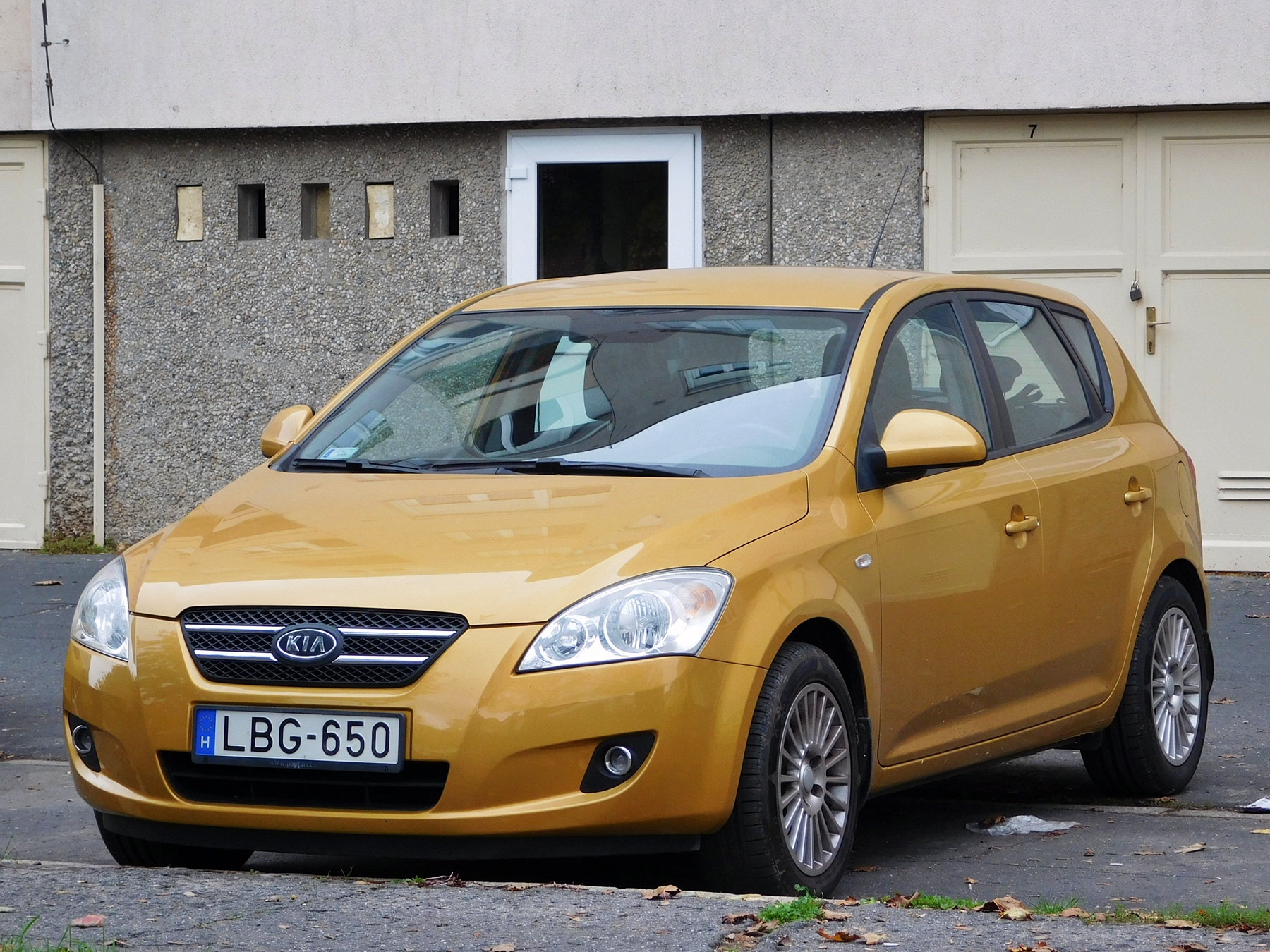 LBG-650, Kia Ceed 1st gen cee'd 5-door Hatch (ED), 2007­–2009