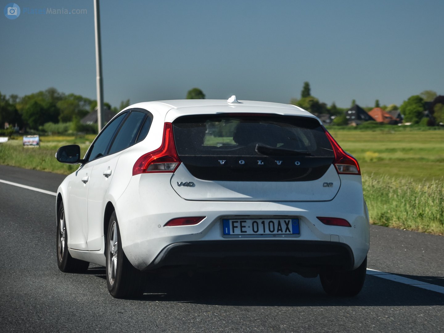 FE 010 AX, Volvo V40 2nd gen (526), 2013–2019