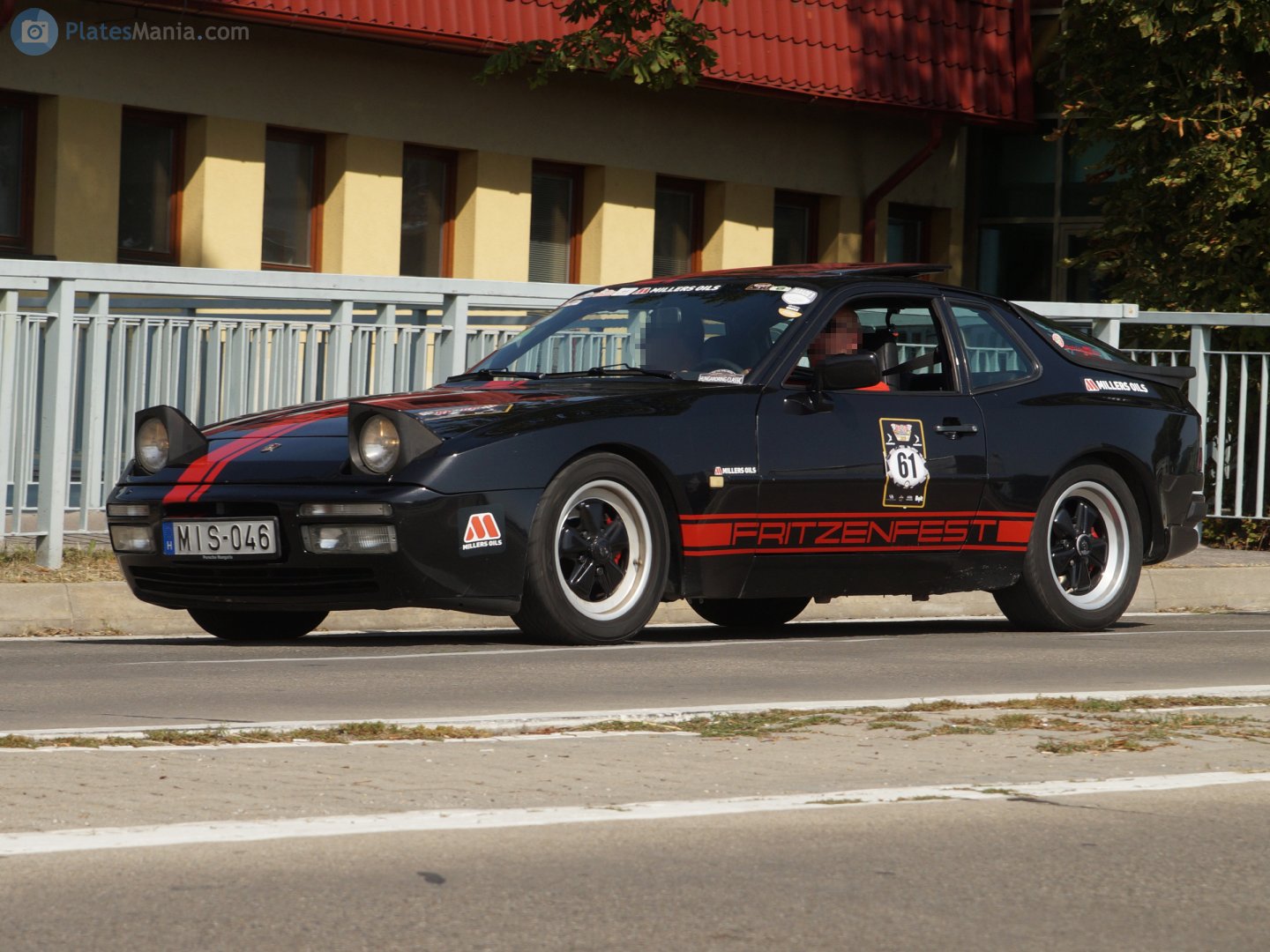 MIS-046, Porsche 944 1st gen Coupé (951/952), 1982–1991