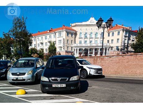 4292 BH-2, Opel Zafira