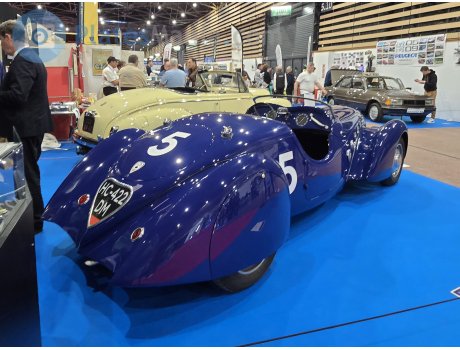 HC-422-DM, Peugeot 402