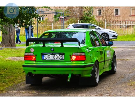 JR-8909, BMW 3 Series