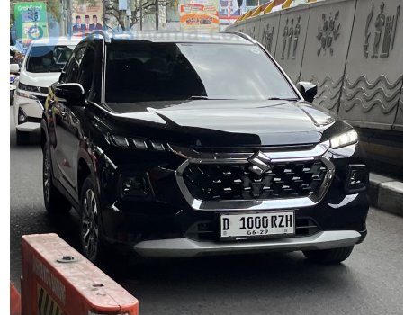 D 1000 RZH, Suzuki Grand Vitara