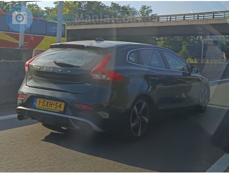 1-SXH-54, Volvo V40