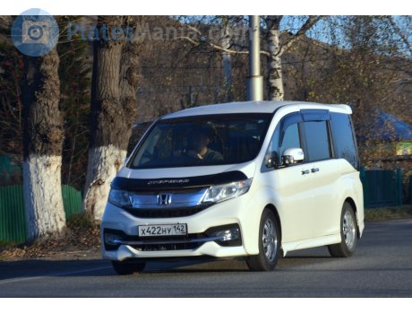 х422ну142, Honda Stepwgn