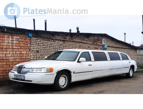 8403 BO-5, Lincoln Town Car