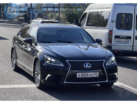 е888оа93, Lexus LS