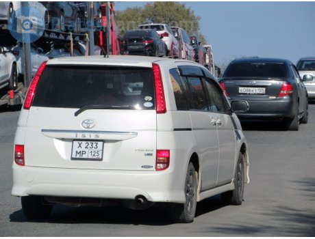 х233мр125, Toyota Isis