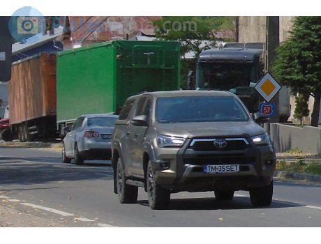 TM 35 SET, Toyota Hilux