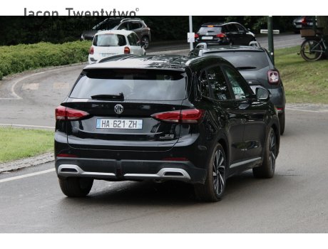 HA-621-ZH, MG ZS SUV