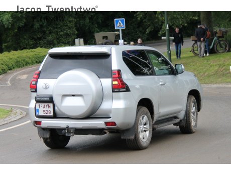 1-AYN-528, Toyota Land Cruiser Prado