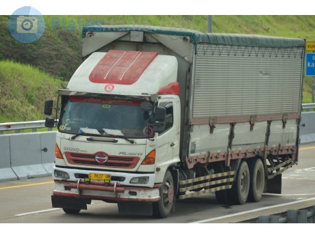 L 8617 UN, Hino 500 Series