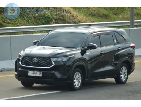 H 1558 QX, Toyota Innova